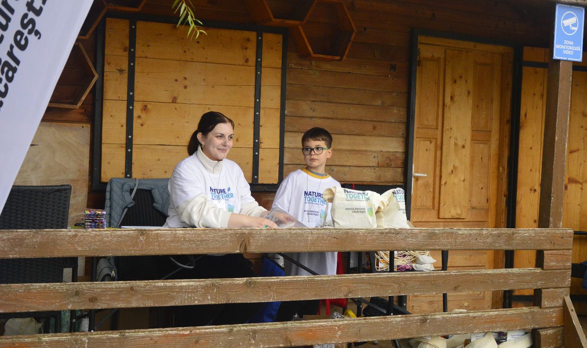 Copii exploratori la NATURE TOGETHER – Family Discovery Trail