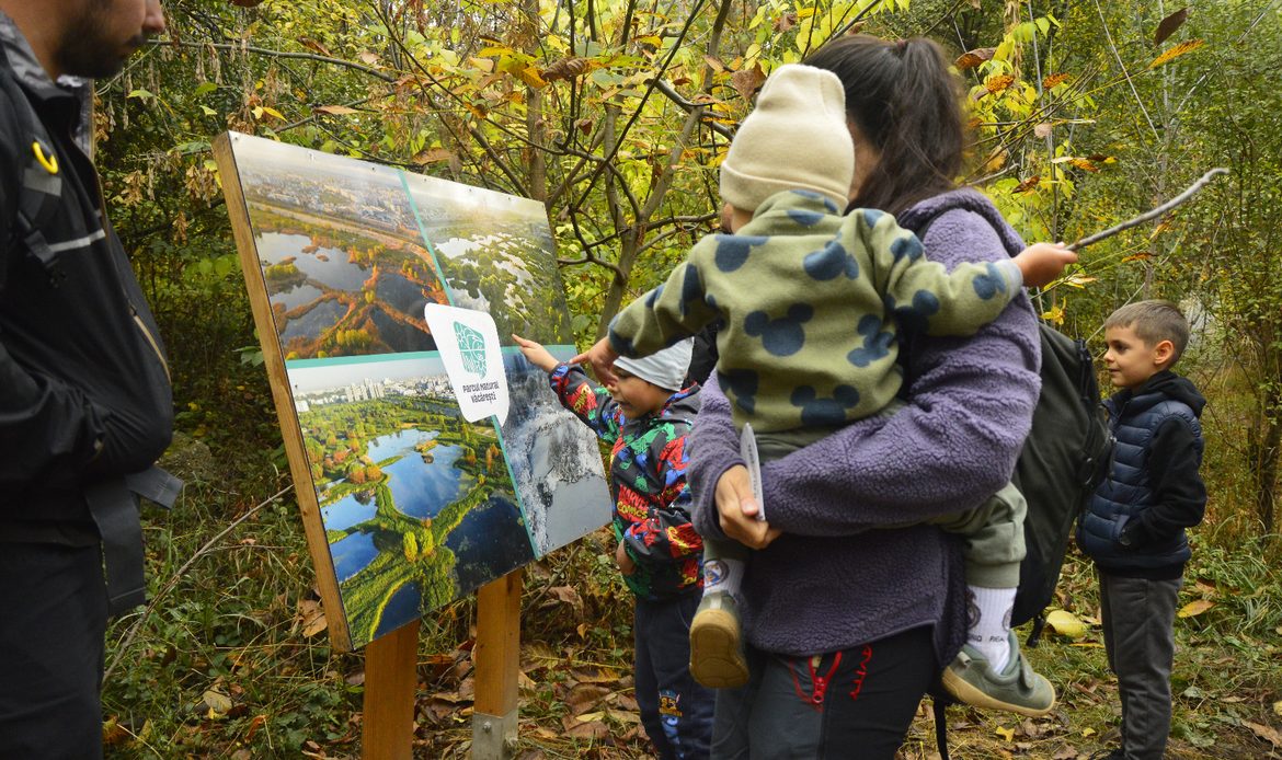 Copii exploratori la NATURE TOGETHER – Family Discovery Trail