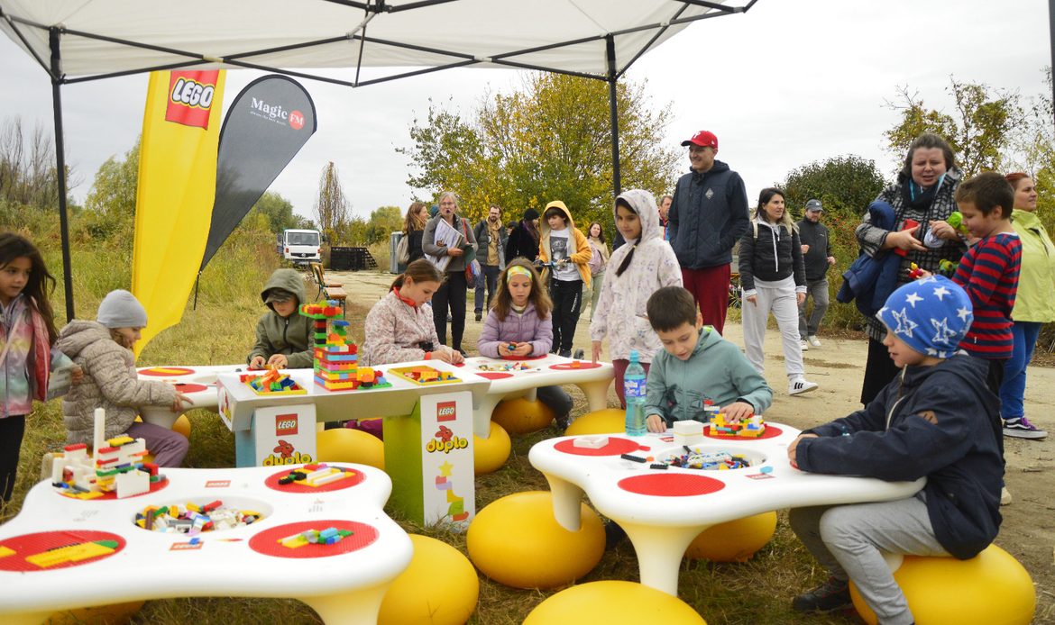 Copii exploratori la NATURE TOGETHER – Family Discovery Trail